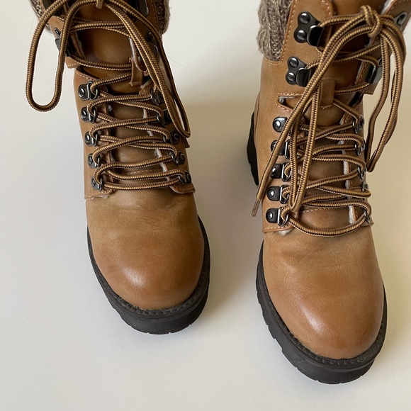 Outdoor style ankle boots - Picture 2 of 16